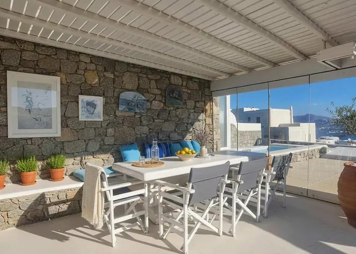 Stunning Sea-view W Access To Shared Pools